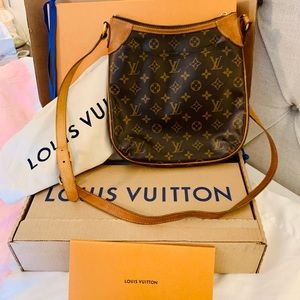 EUC LV MONOGRAM CANVAS ODEON PM Crossbody